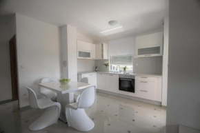  Apartment Matea  Банёле